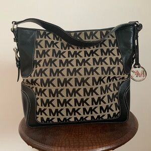 Michael Kors Excellent Condition Shoulder Bag